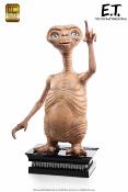 E.T. The Extra-Terrestrial statuette 1/1 E.T. 132 cm | ECC