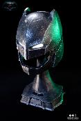 Justice League : Batman v Superman : L'Aube de la Justice â€“ Casque blindÃ© de Batman Ã  l'Ã©chelle 1/1 | Pure Arts